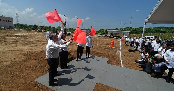 En el marco del aniversario del Instituto Nacional del Petróleo se  anunció la construcción de una planta catalizadora en dicha institución en Boca del Río, la cual se espera estar listo el próximo año.