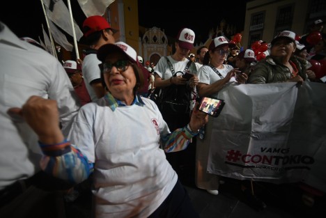 También acudieron maestros del MCM y algunos diputados locales. 