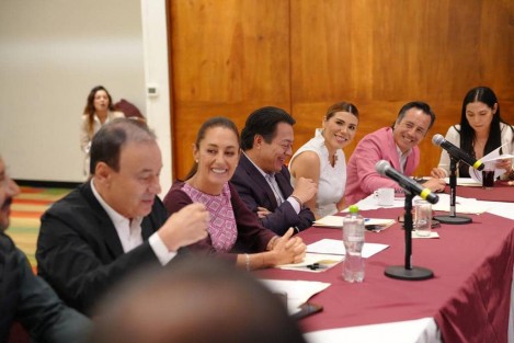 El Gobernador de Veracruz, Cuitláhuac García, acudió este domingo al Consejo Nacional de su partido, MORENA. 