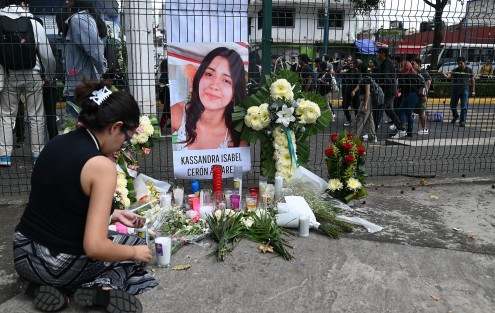 El alcalde de Xalapa, Ricardo Ahued, se comprometió a realizar un paso peatonal, reparar banquetas y quitar el puente peatonal que pocas personas utilizan. 