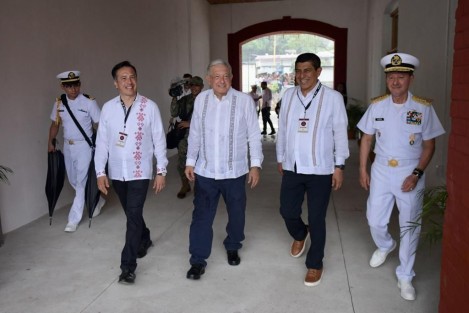 Acompañado de los gobernadores de Oaxaca y Veracruz, el Presidente Andrés Manuel López Obrador, realizó el primer recorrido de prueba del Tren de Pasajeros del Corredor Interoceánico del Istmo de Tehuantepec.
