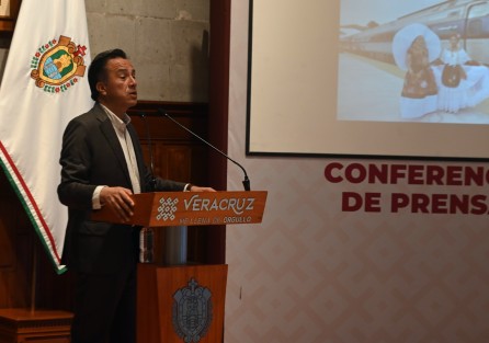 En conferencia de prensa, agradeció al presidente Andrés Manuel López Obrador este acto de justicia social que traerá consigo la reactivación económica y turística en la región, destacando la euforia que miles de personas expresaron este domingo en el primer recorrido completo que significó una experiencia inolvidable.