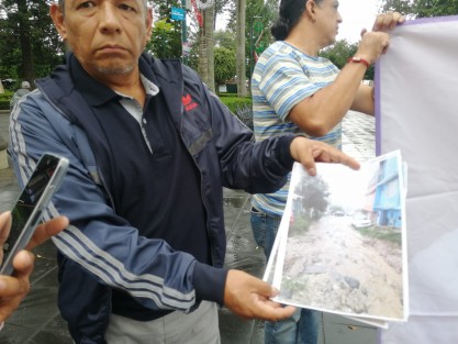 Aunque dijeron haber sido atendidos hace una semana, y que ya acudió personal a ver para el proyecto, exigen obra inmediata, aunque se les explicó que era un proyecto complicado y que en 15 días les darían respuesta concreta. 