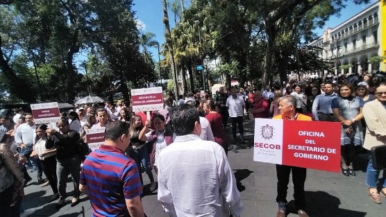 Empleados de gobierno, Ayuntamiento de Xalapa, de la Torre de la SSP, escuelas y empresas, participaron en el Simulacro Nacional 2023.