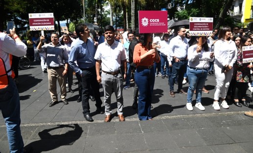 El gobernador Cuitláhuac García Jiménez, al igual que los ocupantes de Palacio de Gobierno participaron en el simulacro.