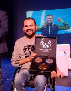 El campeón mundial paralímpico de nado, Diego López Díaz, 