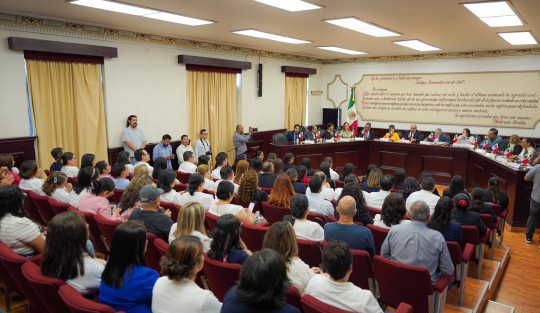 Este jueves hicimos entrega de la medalla Manuel R. Gutiérrez a los mejores promedios de la Generación 2019-2023 de la Benemérita Escuela Normal Veracruzana Enrique C. Rébsamen. 