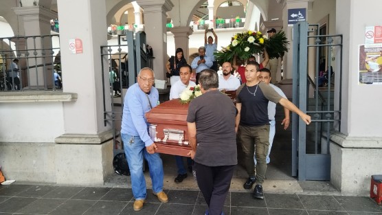 Con un homenaje de cuerpo presente, ciudadanía y funcionariado encabezado por el presidente municipal Ricardo Ahued Bardahuil, despidieron a José Zaydén Domínguez, cronista emérito de la ciudad, quien falleció el pasado lunes a los 77 años.  