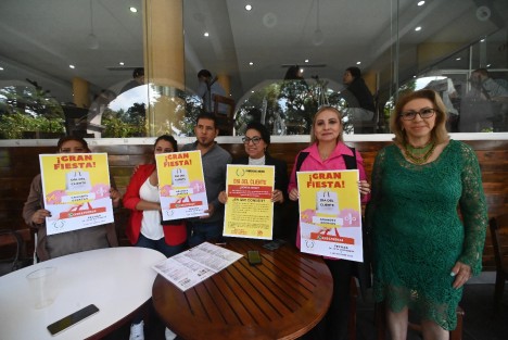 La empresaria Rosa Miriam Güemes Ovando detalló que con esta actividad, se busca incrementar las ventas en los negocios del primer cuadro de la ciudad y revivir los días del antiguo comercio xalapeño, que se caracterizaba por dar un pequeño obsequio a cada cliente que compraba algún producto.