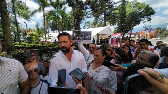 El consejero de Morena, Juan José Ruiz Hernández, considera que consigna entre algunos de los consejeros de ir a favor de uno de los aspirantes, aunque no  dijo específicamente quién. 