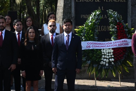 el Coordinador de Comunicación Social dijo  que de interesarse en buscar algún cargo de elección popular para los próximos comicios, no dirá nada, pero habrá señales. Por el momento se ocupa de cumplir su encomienda, y no está al pendiente de las convocatorias de MORENA. 