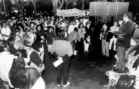 Siglo pasado. Cada 2 de octubre las marchas eran obligadas en todo México. Xalapa, ciudad estudiantil no era excepción. Y si entonces, no se olvidaba, al parecer ahora sí. 