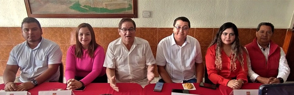 El Partido del Trabajo (PT) igual que el presidente Andrés Manuel López Obrador, queremos que haya en México una auténtica democracia, nada de oligarquía, por ello, lo sucedido a nivel nacional para elegir al Coordinador de los Comités de la Defensa de la Cuarta Transformación (4T), se replicará en todos los Estados con la alianza Juntos Haremos Historia. 