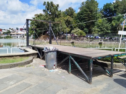Nostálgicos de la administración de Elizabeth Morales añoran el funcionamiento de la tirolesa en el Paseo de los Lagos.  Lo que sí, es que hace falta eficientar la recolección de basura en la zona.  