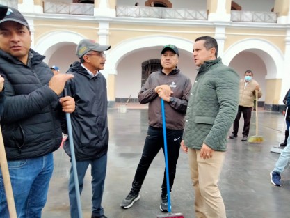  El gobernador Cuitláhuac García Jiménez, podría dar su Quinto Informe en la Fortaleza de San Carlos, así lo adelanto  luego de participar en la jornada de limpieza en dicho recinto.