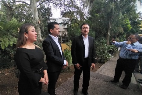 El Gobernador Cuitláhuac García, en compañía de autoridades de cultura, turismo y medios de comunicación recorrieron lo que serán en breve, las nuevas instalaciones de la Secretaría de Turismo, que se conocerá como casa Rébsamen. 