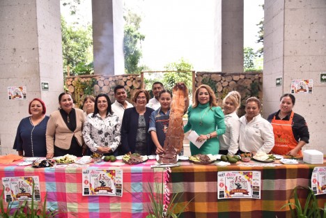 El Congreso del Estado de Veracruz, por conducto de la presidenta de la Mesa Directiva, diputada Margarita Corro Mendoza, celebró los lazos de amistad y hermandad con el municipio de Atlixco, Puebla, al anunciar, con el Comité Organizador, las actividades de la Feria de la Cecina, que se realizará los días 21 y 22 del presente mes en el Centro de Convenciones de ese Pueblo Mágico.