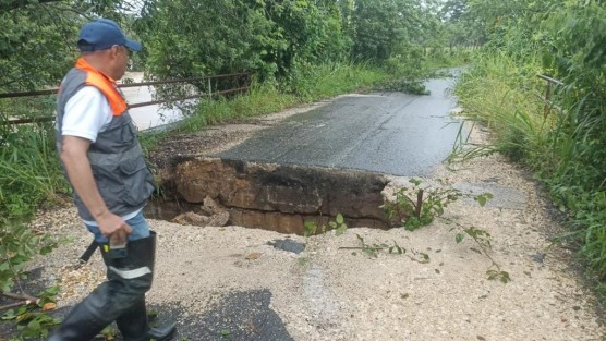  PC y fuerzas de tarea atienden afectaciones en los municipios de Agua Dulce, Moloacán, Tlapacoyan, Misantla, San Rafael y Xalapa, sin que al momento se registren personas lesionadas.