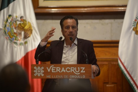  El gobernador Cuitláhuac García Jiménez rendirá su mensaje del Quinto Informe en la Fortaleza de San Carlos, en respuesta a la petición ciudadana de impulsar a Perote con eventos que den relevancia, difusión y reactivación económica al municipio y la región. 