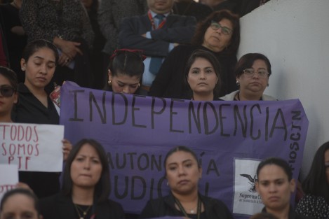 Para que autoridades los escuchen, los trabajadores del Poder Judicial de la Federación se manifestaron e iniciaron cierres de sus labores.