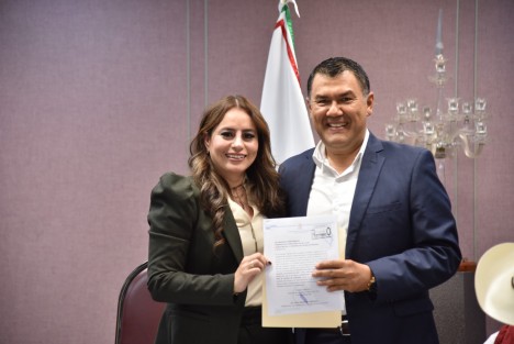 Mediante una Iniciativa con Proyecto de Decreto que adiciona y reforma la Ley para la Prevención y Control del Dengue para el estado de Veracruz, el diputado Othón Hernández Candanedo propuso someter a regulación el objetivo, la integración y las principales acciones del Comité Estatal Interinstitucional para la Prevención y Control del Dengue.