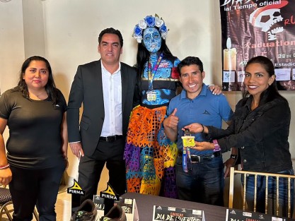 Este domingo 28 de octubre a las 07:30 horas se realizará la tercera edición de la Carrera de Día de Muertos, evento pedestre en las distancias de 3 y 5 kilómetros; el punto de salida y meta estará ubicado en la pista del Estadio Heriberto Jara Corona.