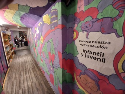 Porque hay otras cosas que leer, que no son libros de texto, es una buena noticia que una reconocida librería de Xalapa haya abierto una sección especial para lectores infantiles y adolescentes. Y más aún que haya material a  buenos precios.