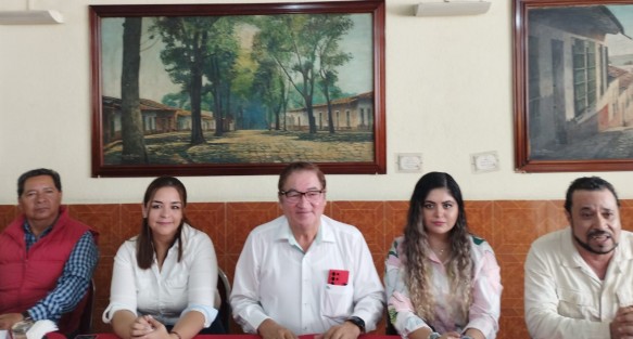  En Partido del Trabajo (PT) como parte de la defensa de la Cuarta Transformación (4T), se une al pueblo mexicano para ratificar su apoyo al Poder Legislativo federal que ha aprobado la desaparición de 13 fideicomisos del Poder Judicial. 