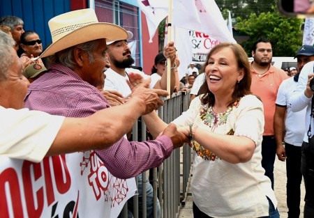 Este martes, la aspirante a la Coordinación estatal de los comités en defensa de la Cuarta Transformación, Rocío Nahle se reunió con militantes y simpatizantes de Misantla y la región.