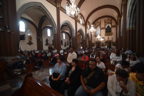 También ofrecieron una misa por su lider desaparecido y dijeron que mantienen reclamo para que CFE reclasifique tarifas.