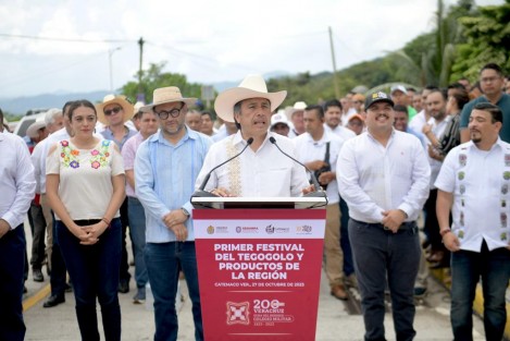 En la antesala de su Quinto Informe, el gobernador Cuitláhuac García Jiménez celebró que la inversión en Catemaco supera los 400 millones de pesos en acciones desde la costa a la cabecera en cinco años de gestión, en los que destaca la coordinación de esfuerzos de todas las instancias que da resultados importantes.