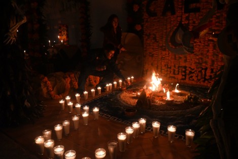 Este viernes se inauguró la muestra de altares de muertos de diferentes dependencias y oficinas de gobierno; el evento por primera vez se realizó en la Fortaleza de  San Carlos, en Perote, cuna del Heroico Colegio Militar, que este año celebra su bicentenario