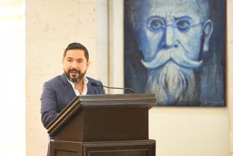 El diputado Jaime Enrique de la Garza Martínez presentó una Iniciativa con Proyecto de Decreto que reforma el Código de Derechos para el Estado de Veracruz para reducir 50 por ciento el costo por la expedición o canje de licencias de conducir tipo A y B.