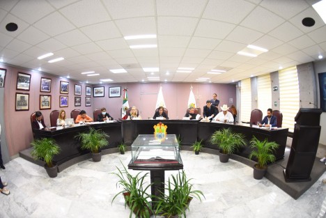 La Diputación Permanente de la LXVI Legislatura recibió de la titular de la Secretaría de Salud y de los Servicios de Salud de Veracruz (Sesver), Guadalupe Díaz del Castillo Flores, el Informe relativo a las políticas aplicadas para dar a las personas con enfermedades raras los diagnósticos integrales, atención médica y medicamentos huérfanos necesarios para cada caso.