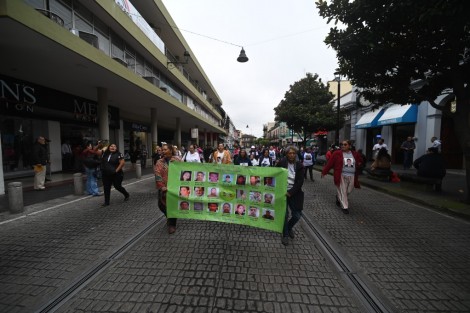 Segundo día de protestas en Xalapa por parte de colectivos de personas desaparecidas, que mantienen cerrado todo el centro de Xalapa.