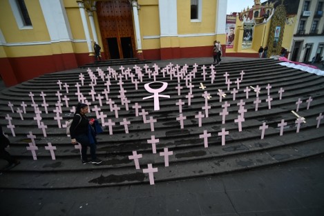 Comentó que hasta septiembre de este año  habría 51 feminicidios, 64 homicidios y 683 desapariciones de mujeres, adolescentes y niñas en la entidad.