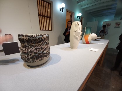El Instituto Veracruzano de la Cultura, con el apoyo de la Secretaría de Cultura federal, inauguró  la exposición de obras seleccionadas de la 11ª Bienal de Cerámica Utilitaria Contemporánea 2023 en la Sala Principal y Sala 3E de la Galería de Arte Contemporáneo de Xalapa.