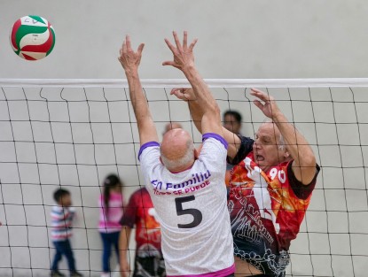 Los encuentros iniciaron a las 10:00 horas en las canchas de las sedes seleccionadas para este evento. 
