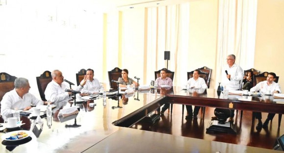 También en Tabasco, con la anfitrionía del gobernador Carlos Merino, Cuitláhuac García participó en la reunión sobre Sanidad Animal con la participación de 4 estados del sur de México.