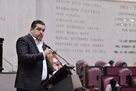 A través de un Anteproyecto con Punto de Acuerdo el diputado Roberto Francisco San Román Solana hizo un exhorto al Organismo de la Cuenca Golfo Centro de la Comisión Nacional del Agua (CONAGUA) para que implemente medidas urgentes para regularizar y vigilar la validez, vigencia y cumplimiento de las Concesiones y Asignaciones de agua en el estado de Veracruz.
