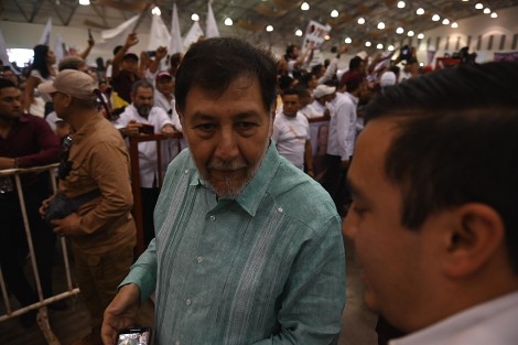  Estuvieron presentes dirigentes nacionales del Partido del Trabajo, como Alberto Anaya y Gerardo Fernández Noroña, así como el virtual candidato al Senado, Manuel Huerta. De igual manera, representantes del Partido Verde.