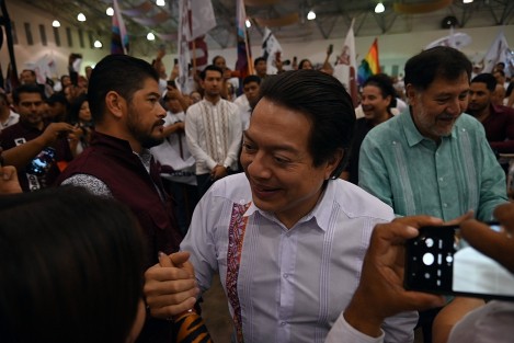  Estuvieron presentes dirigentes nacionales del Partido del Trabajo, como Alberto Anaya y Gerardo Fernández Noroña, así como el virtual candidato al Senado, Manuel Huerta. De igual manera, representantes del Partido Verde.