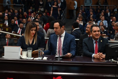 En la Glosa del Quinto Informe ante la Comisión de Hacienda del Estado de la LXVI Legislatura, el Secretario de Finanzas señaló que en cinco años suman 29 mil 539 mdp de inversión pública con prioridad a la atención de la gente más vulnerable para construir un piso parejo y generar condiciones de bienestar.