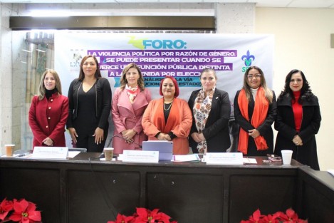 Inaugura la diputada Adriana Esther Martínez Sánchez el foro La Violencia Política por Razón de Género. en el Congreso del Estado. 