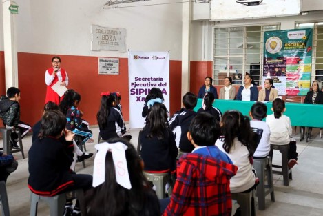 El  Ayuntamiento de Xalapa, a través de la Secretaría Ejecutiva del SIPINNA Xalapa, concluyó con la décima escuela que ha recibido la insignia Escuela Protectora y su Decálogo para la conformación de un Entorno Protector de la niñez.