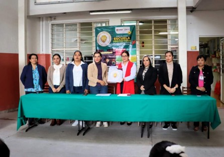 Este acuerdo involucra compartir con docentes, madres/padres de familia, alumnas y alumnos, las herramientas necesarias para que en colaboración construyamos un Entorno Protector en beneficio de la niñez xalapeña.