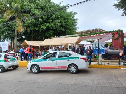 Continúa la toma de instalaciones de la Secretaría de Educación  de Veracruz. 