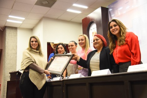 El Comité Evaluador de las propuestas para la construcción del Memorial de las y los Héroes Veracruzanos de la Salud en el Palacio Legislativo eligió el proyecto presentado por la Universidad Anáhuac Veracruz campus Xalapa.