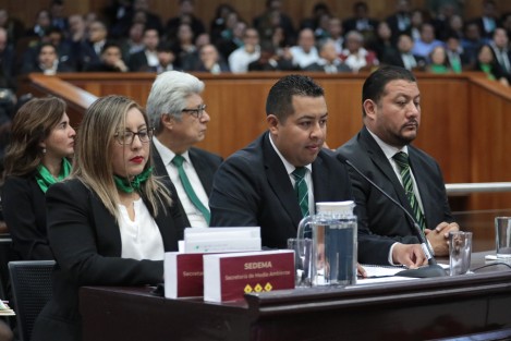 Correspondió al titular de la Secretaría de Medio Ambiente, Juan Carlos Contreras Bautista, desglosar el Quinto Informe de Gobierno ante la LXVI Legislatura, destacando la coordinación con diversas instancias para el aseguramiento de 7 mil 271 metros cúbicos de madera por tala clandestina. 