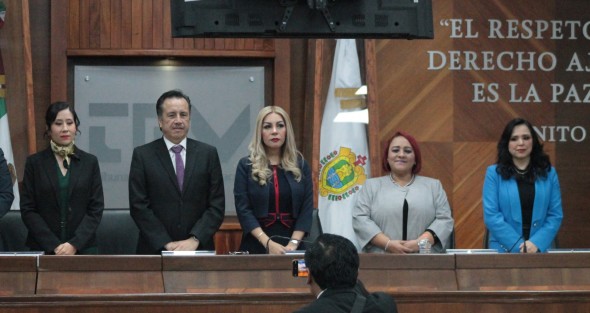 El Gobernador del Estado, Cuitláhuac García Jiménez, así como la Presidenta del Congreso del estado, Adriana Esther Martínez Sánchez; el Senador Ernesto Pérez Astorga, entre otros funcionarios, asistieron a conocer del trabajo realizado por la magistrada durante el reciente año de labores. 